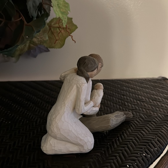 Willow Tree new life sculpture.  Pre owned - Picture 4 of 5